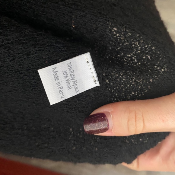 Alpaca Light Weight Poncho - Picture 3 of 3